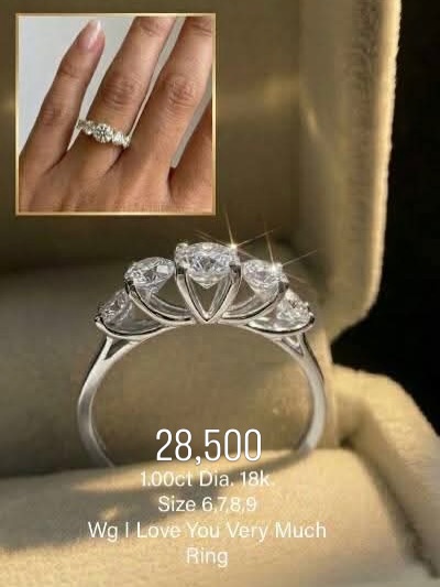 Diamond ring in 18k gold